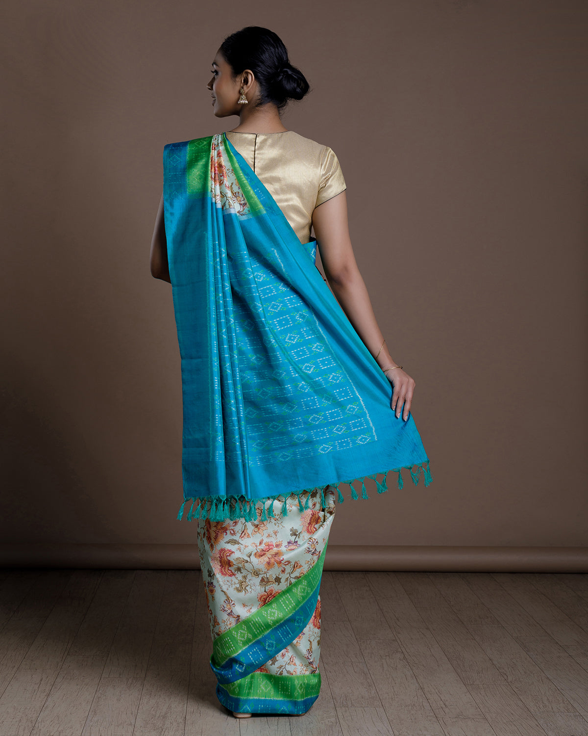 Green Printed Ikkat Handloom Silk Saree
