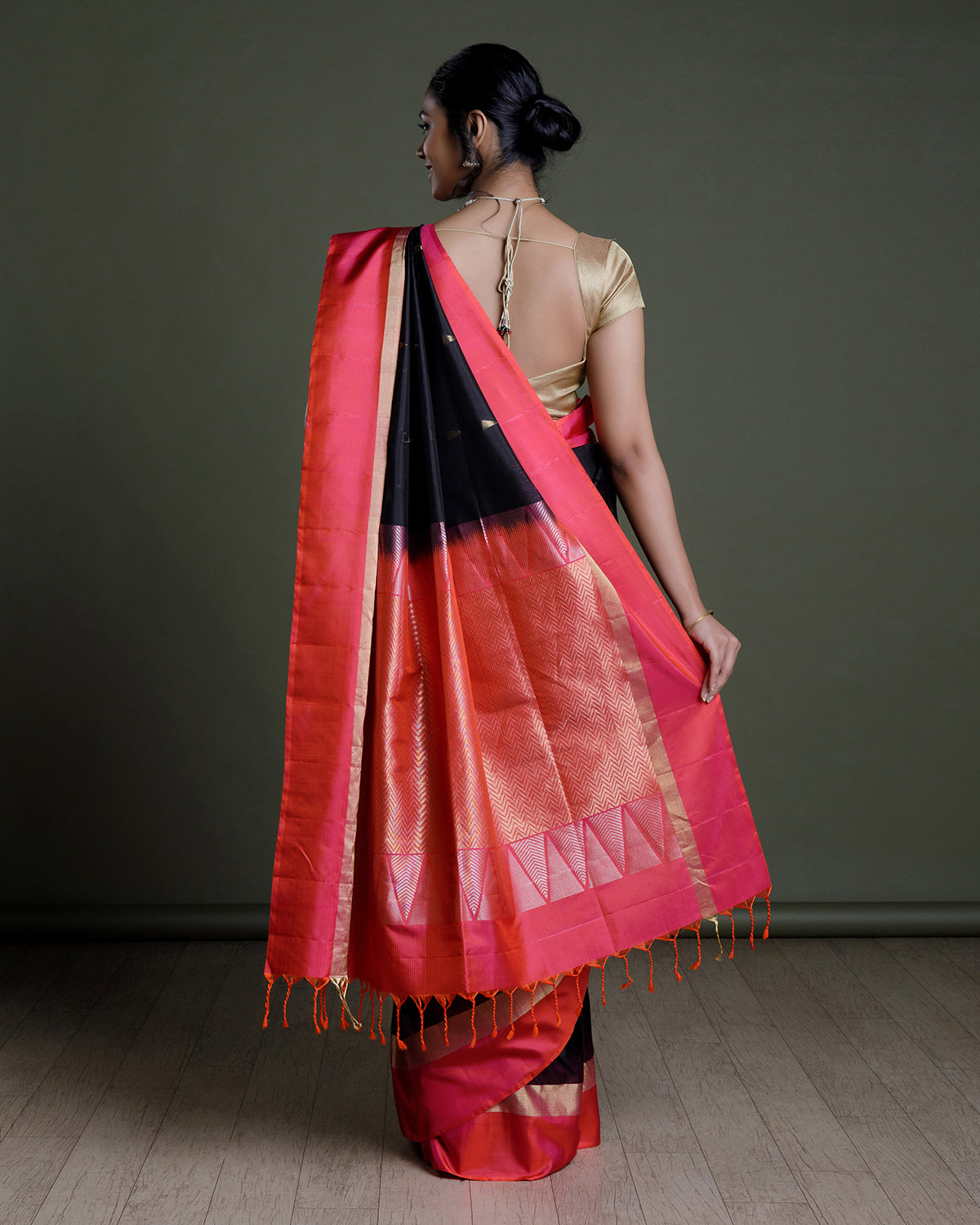 Black Handloom Soft Silk Saree