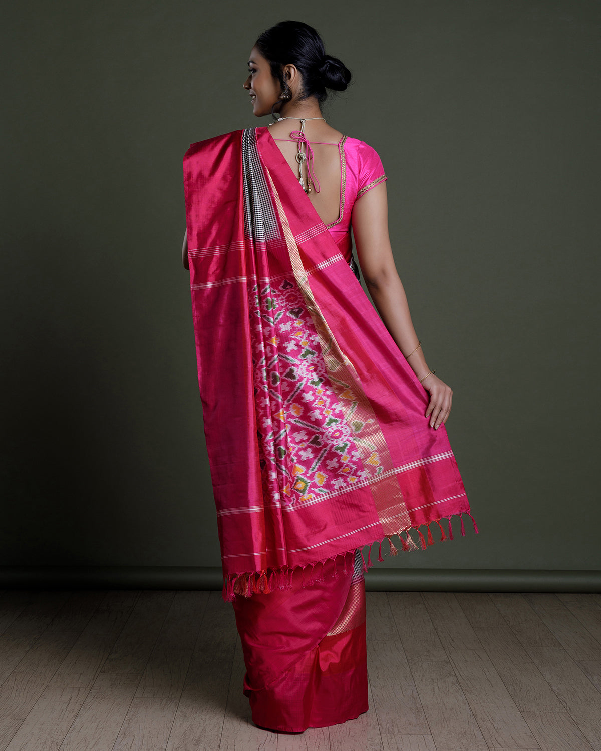 White and Black Ikkat Handloom Silk Saree