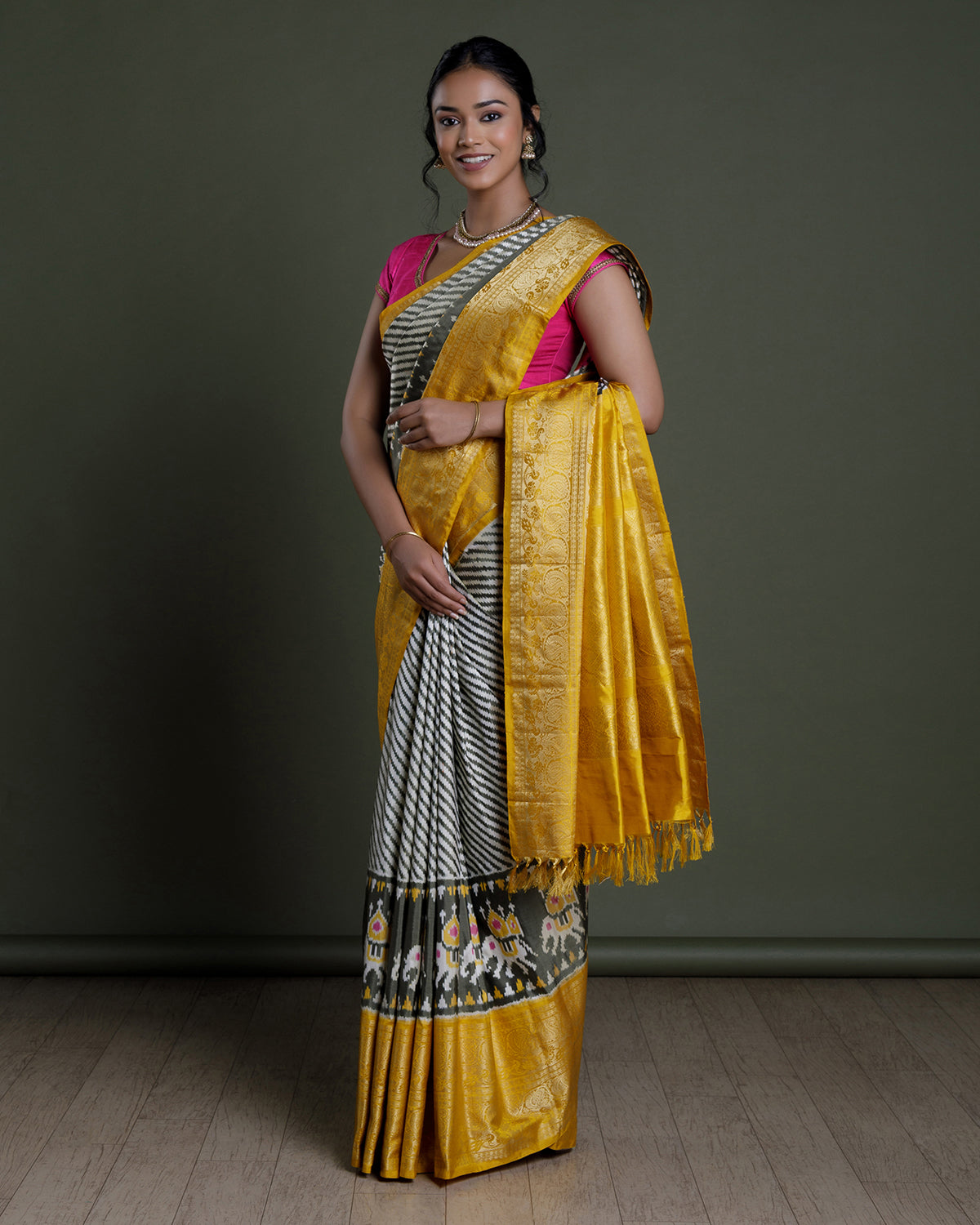 White Ikkat Handloom Silk Saree