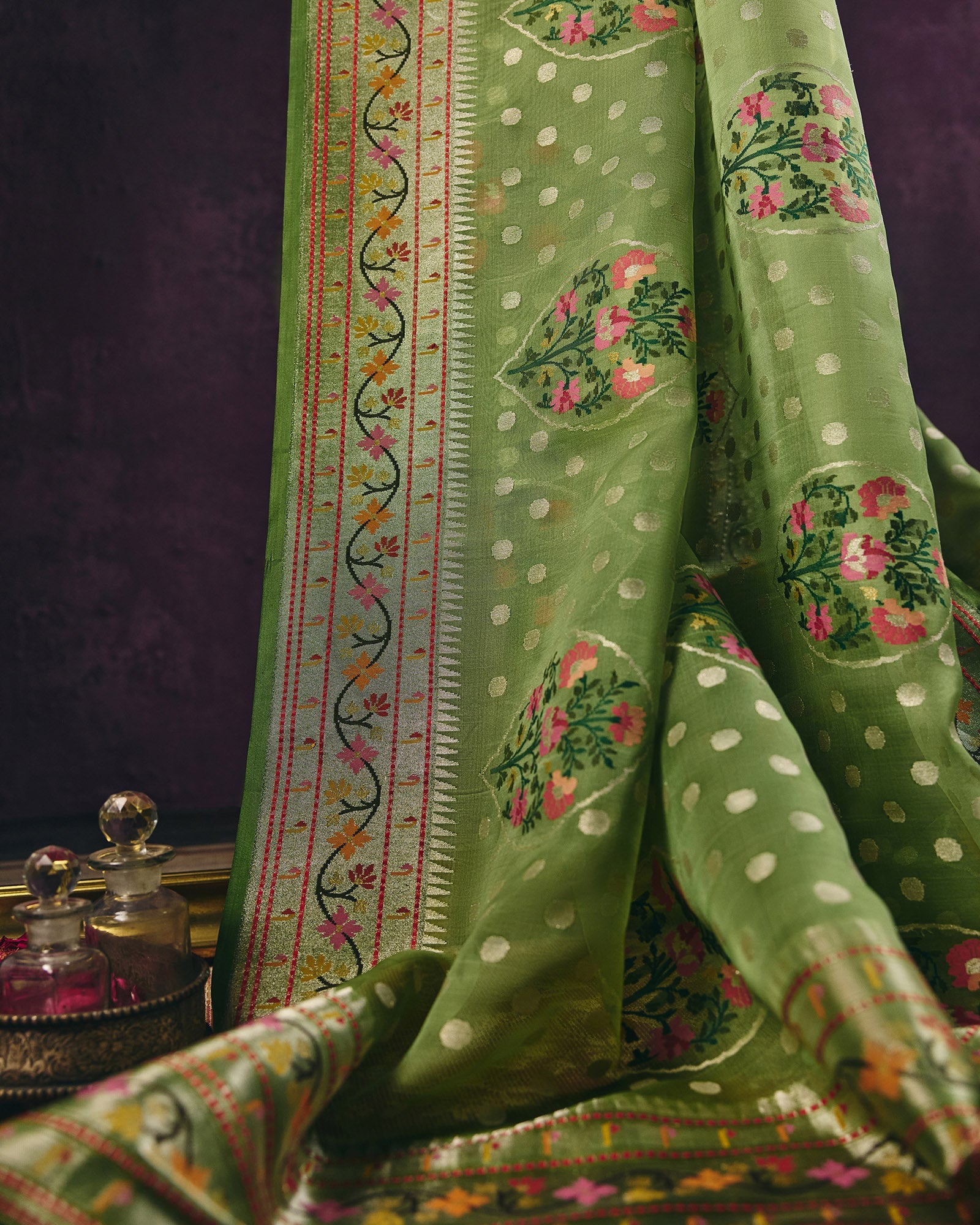 Green Banarasi Organza Silk Saree - 048 of 105