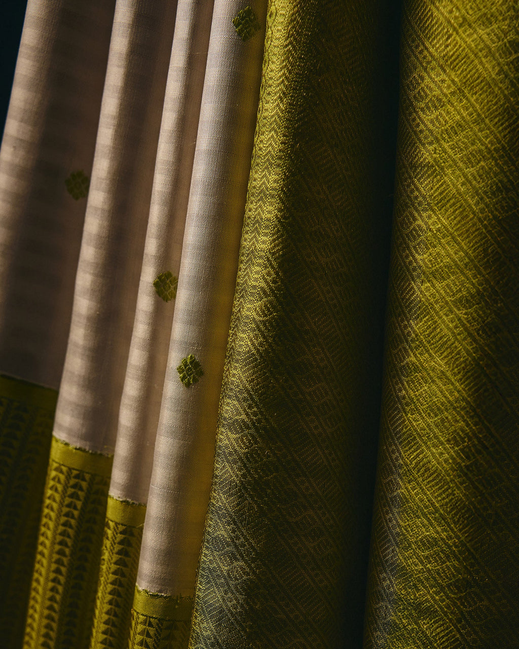 Off-White Kanchivaram Silk Saree - 104 of 105