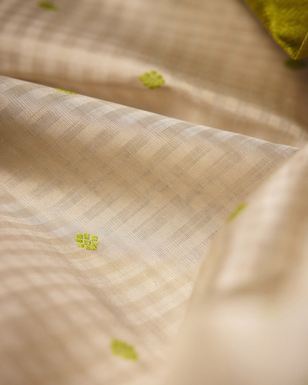 Off-White Kanchivaram Silk Saree - 104 of 105