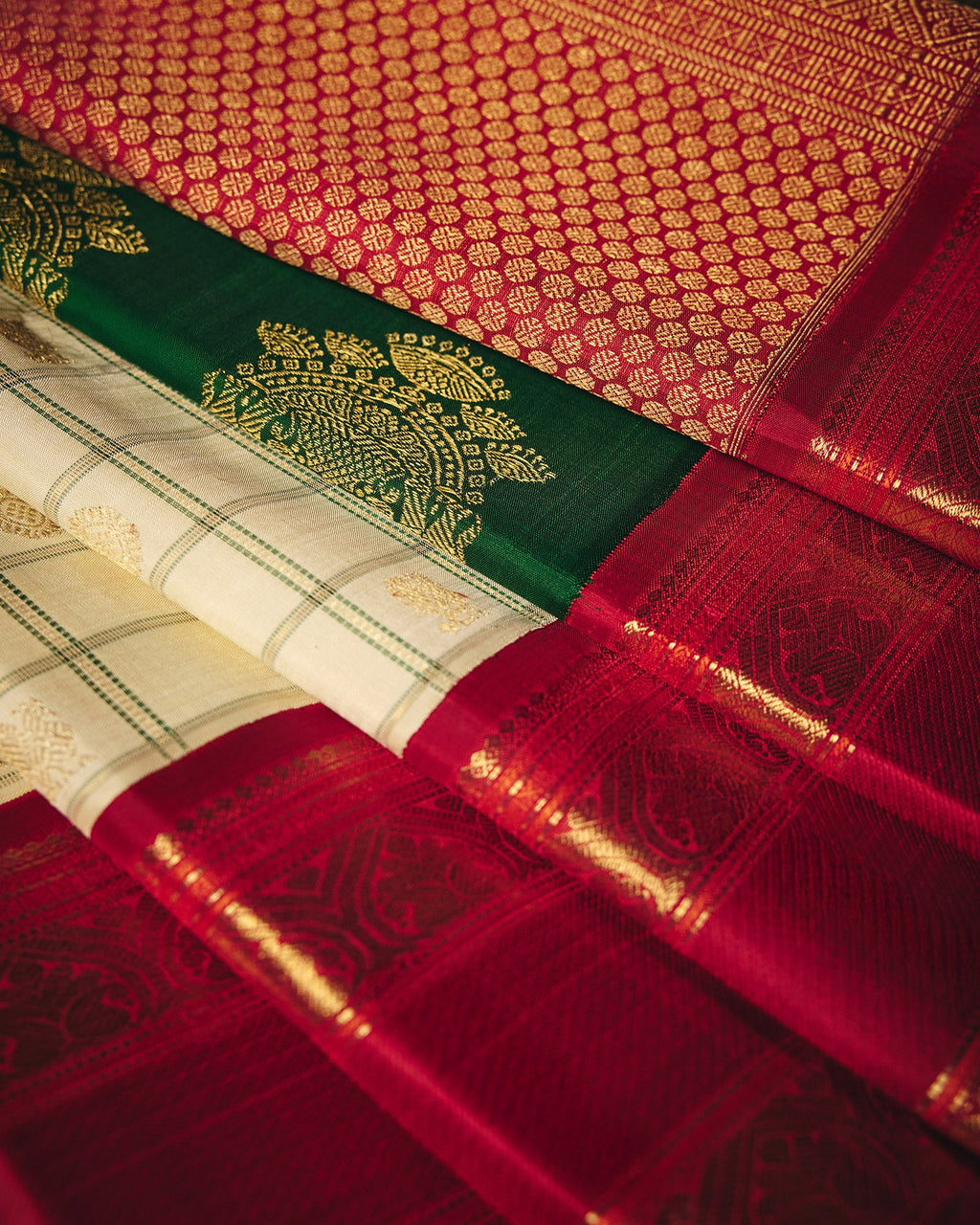 Off-White Kanchivaram Silk Saree - 007 of 105