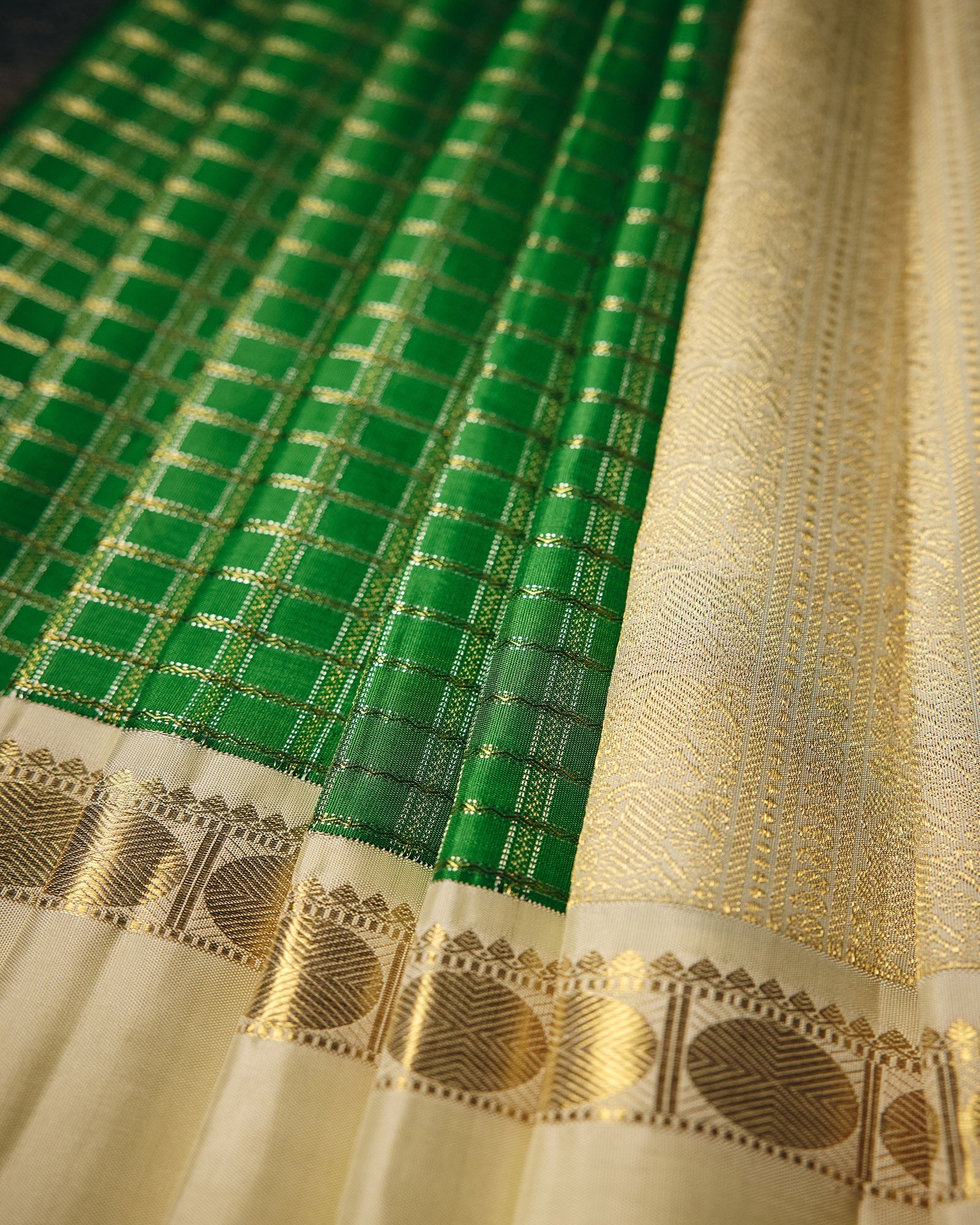 Green Kanchivaram Silk Saree - 102 of 105