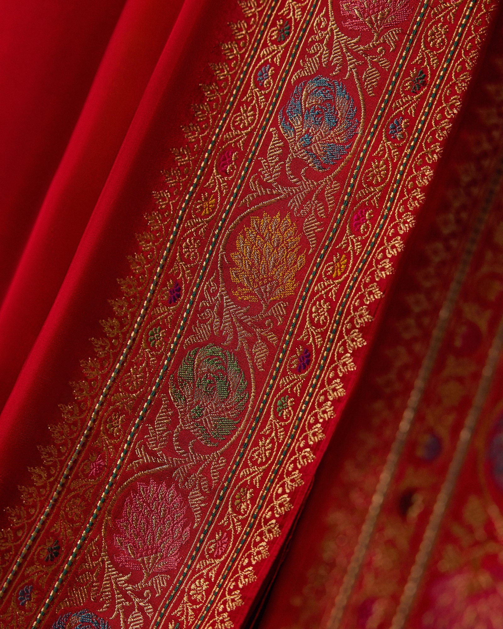 Red Banarasi Silk Saree - 091 of 105