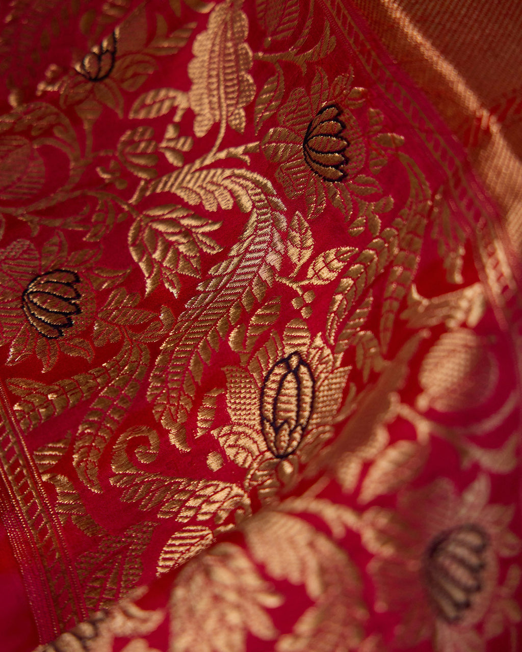 Red Banarasi Silk Saree - 089 of 105