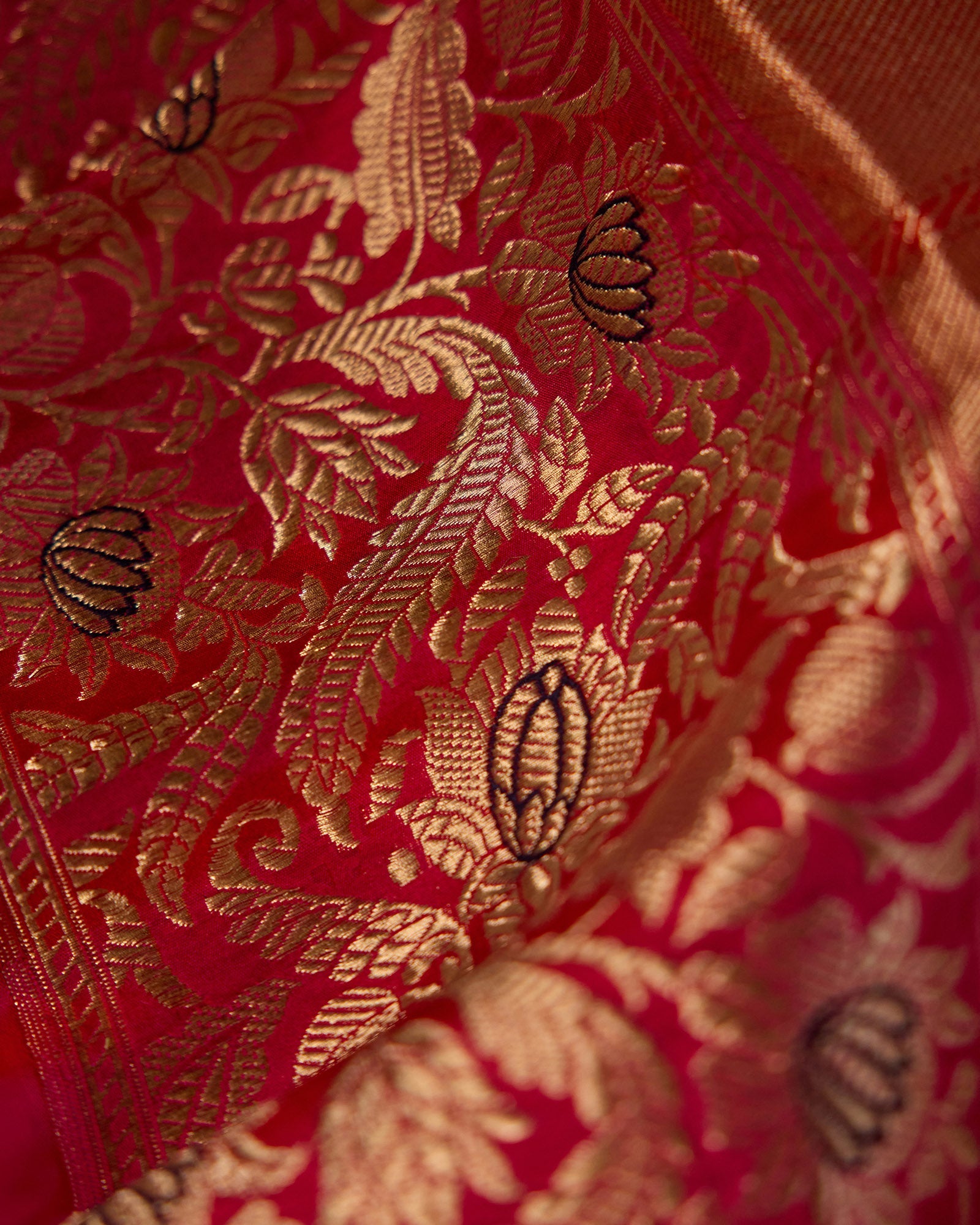 Red Banarasi Silk Saree - 089 of 105